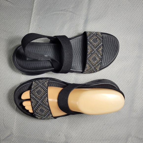 Skechers | Shoes | Skechers Goga Mat 